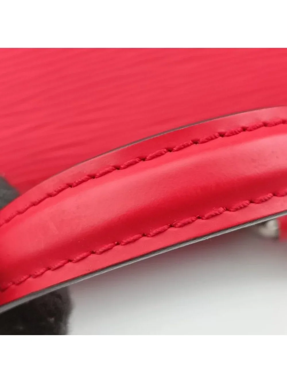 Louis Vuitton Blair MM Rouge Shoulder Bag